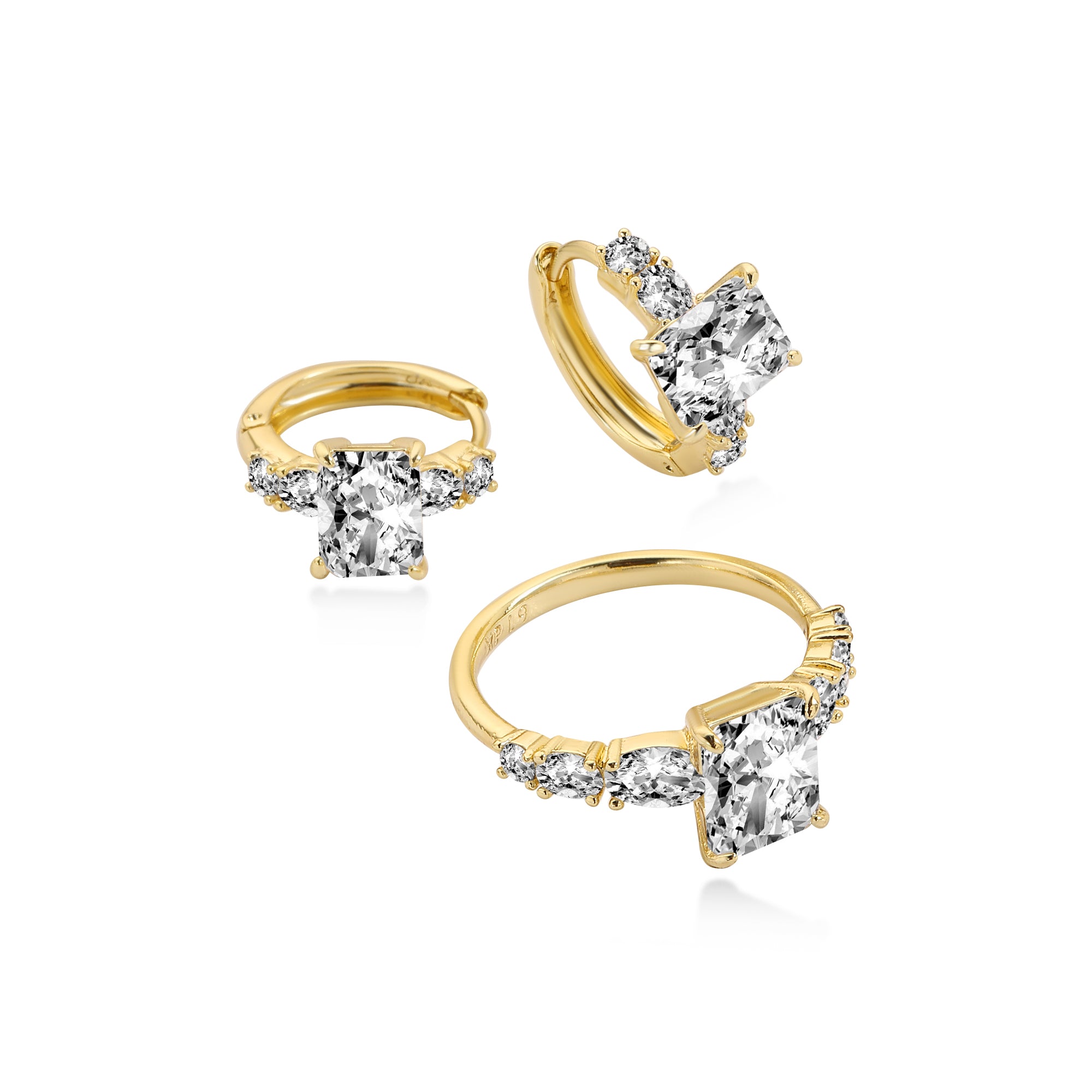 パヴェアクセント付きエメラルドカットダイヤモンドフープ