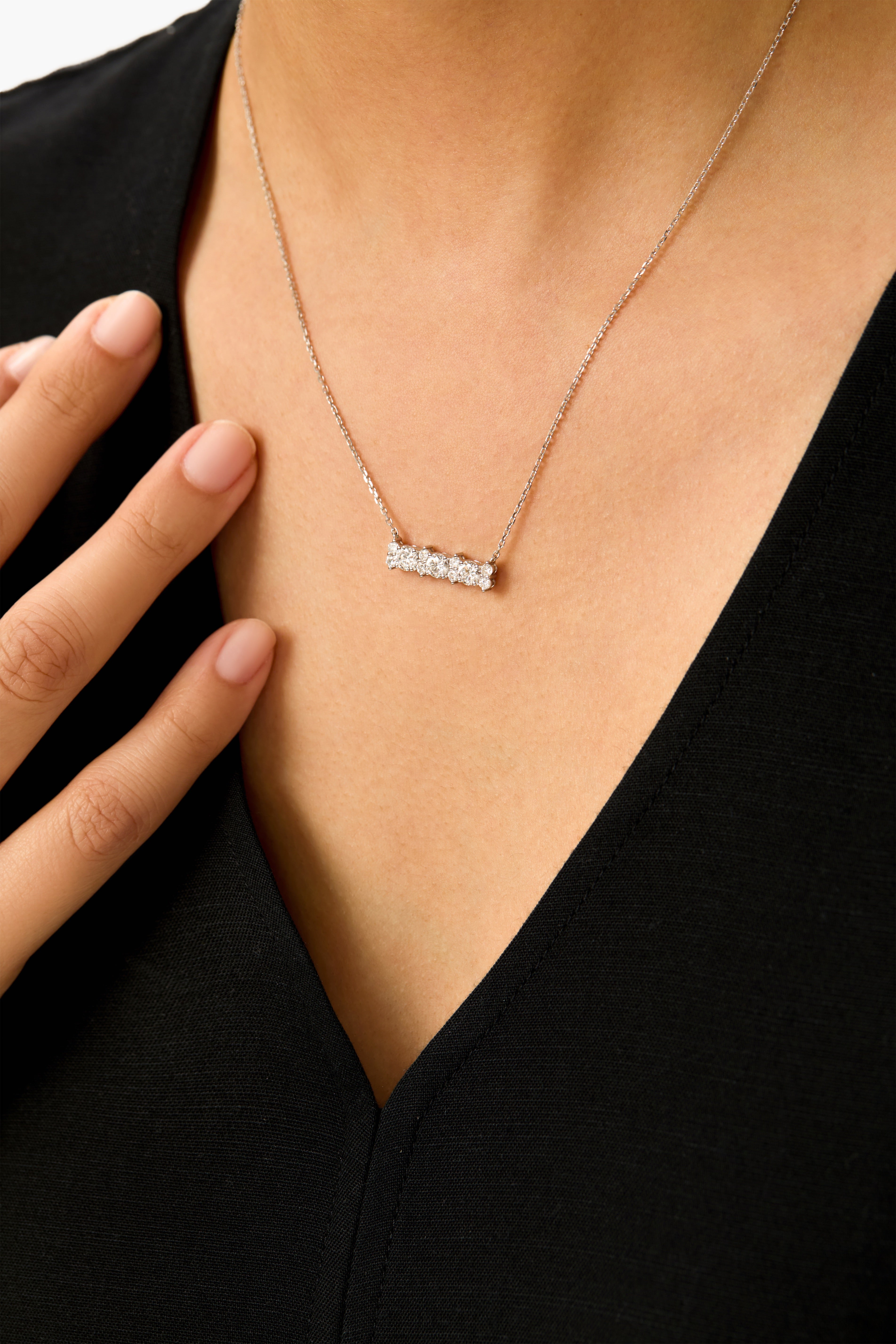 スプリットプロング ラボグロウンダイアモンドネックレス ラウンド型 14Kホワイトゴールド製