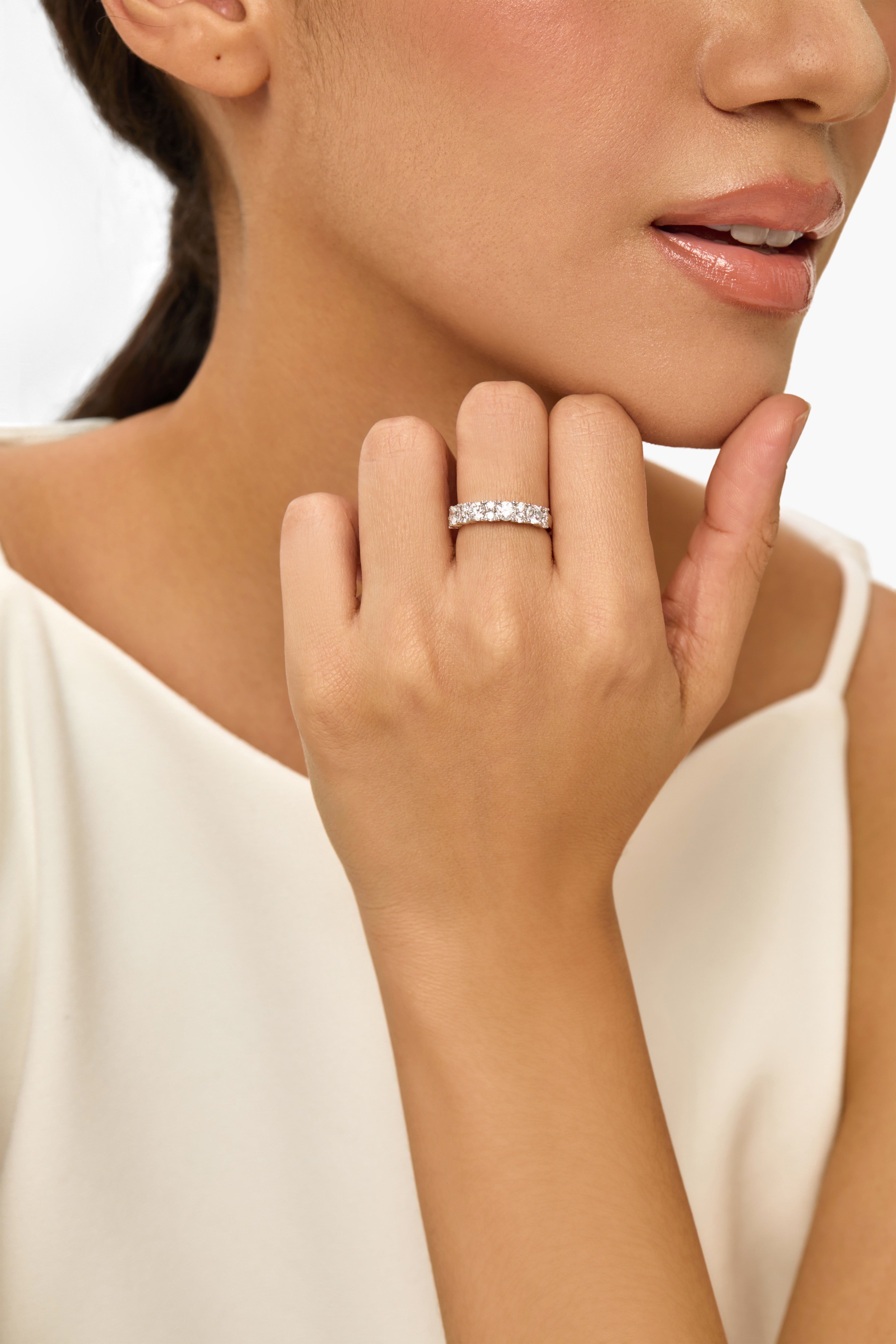 ラボグロウンダイヤモンド　スプリットプロングウェディングバンド　14金ホワイトゴールド製