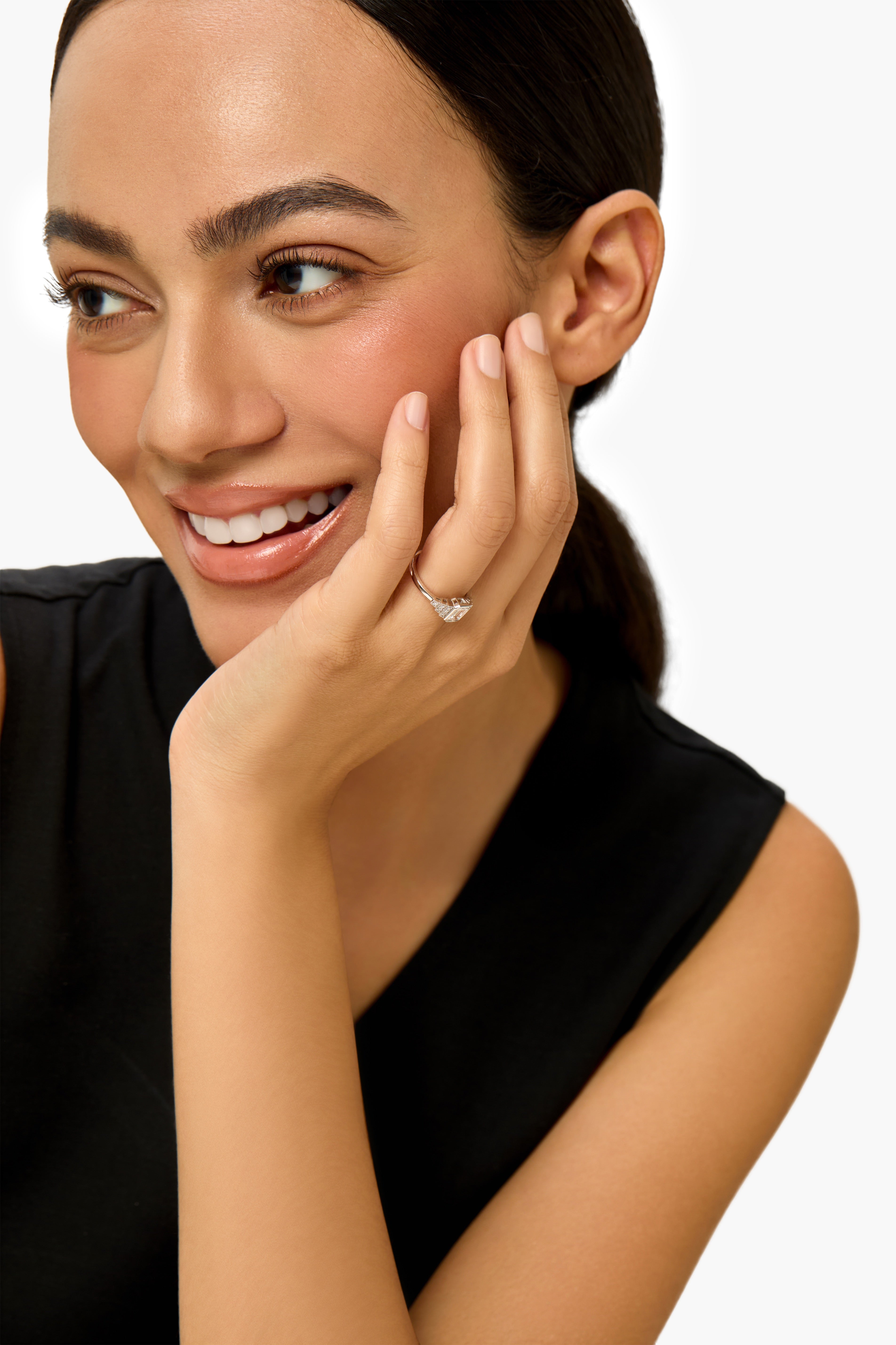 エメラルドパヴェ　ラボグロウンダイヤモンド婚約指輪　プラチナ製