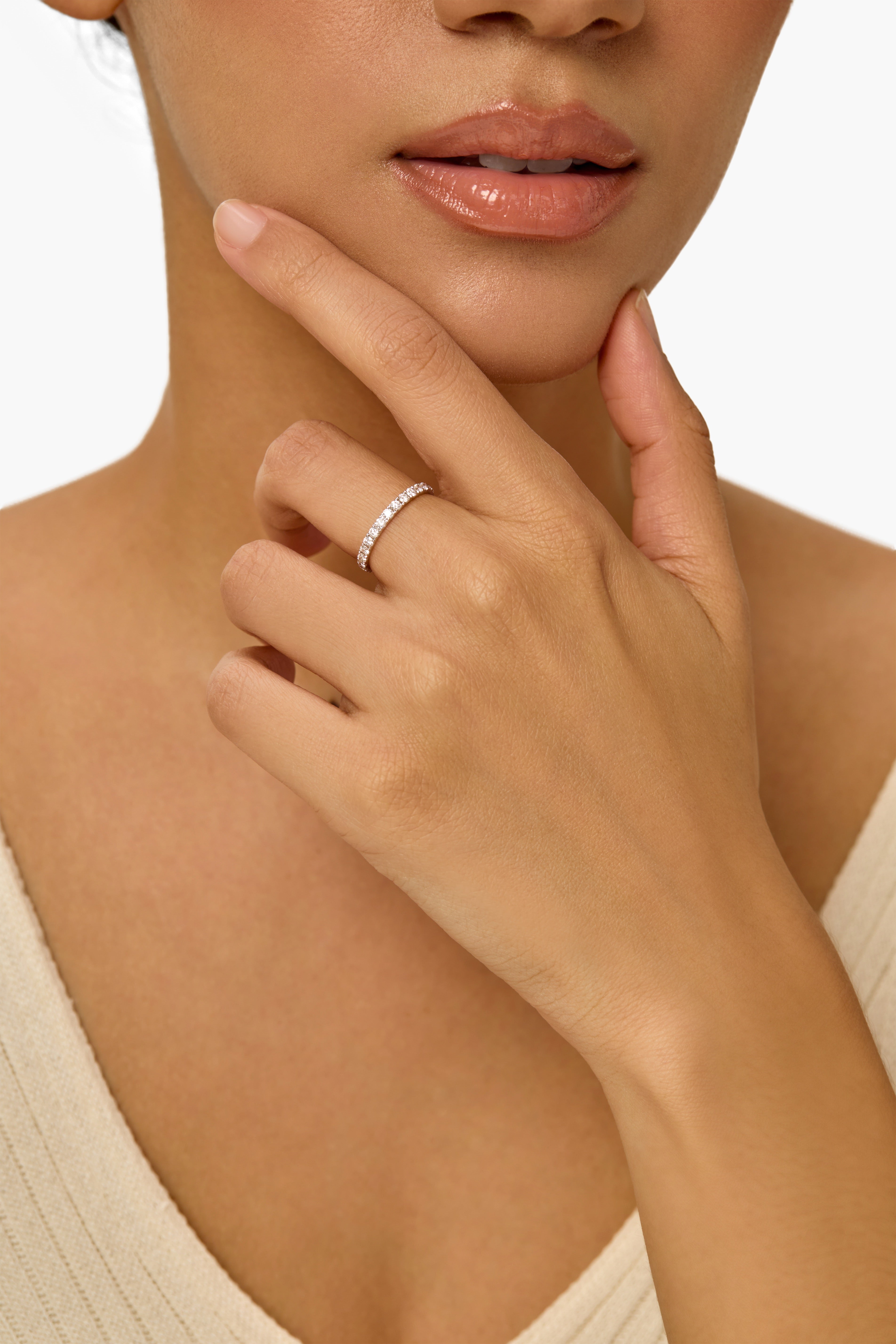 Platinum Lab-Grown Diamond Ring with Round Cut and Shared Prong Setting