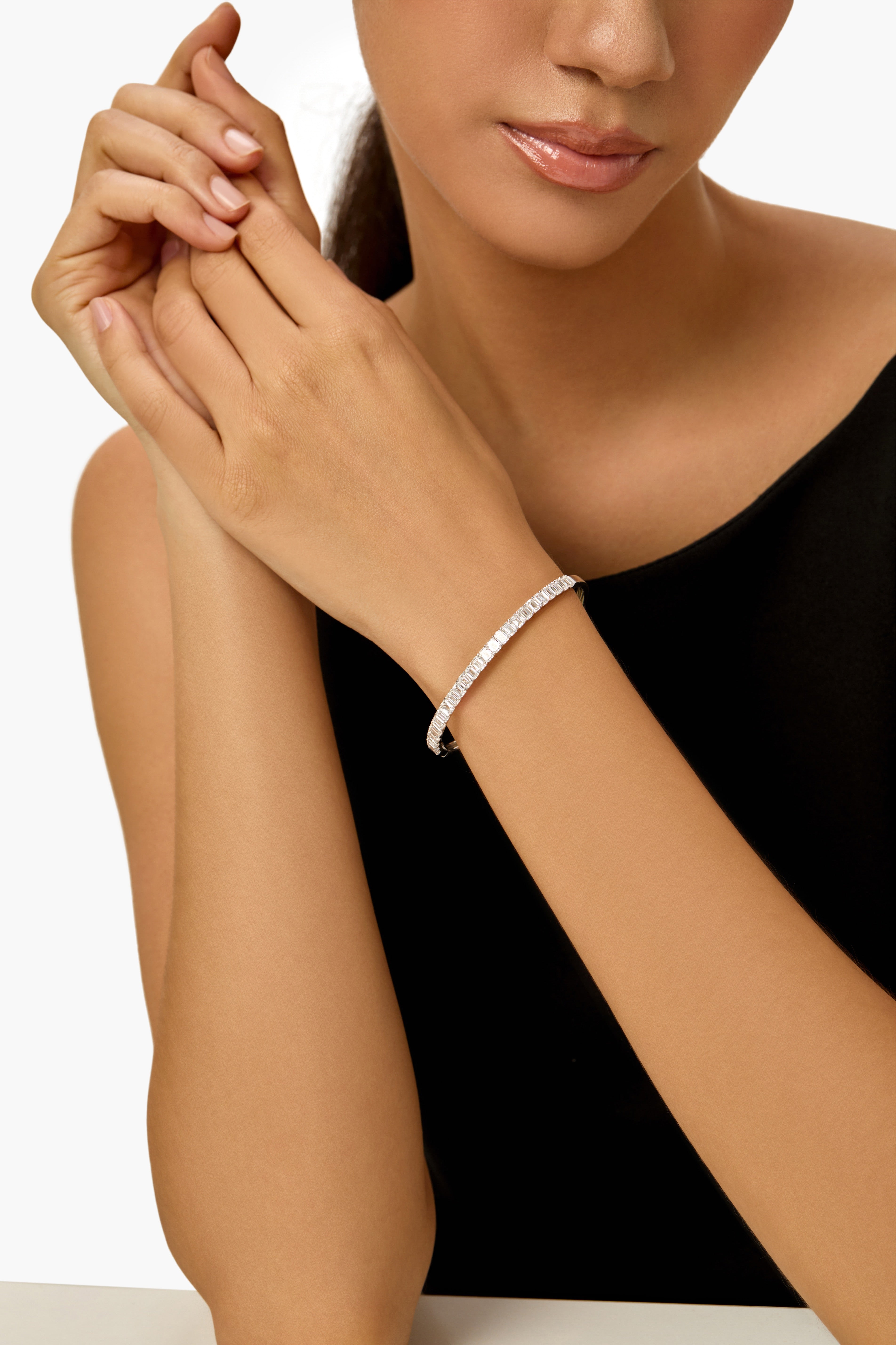 6.28カラット　エメラルドカットラボグロウンダイヤモンドブレスレット　14金ホワイトゴールド製