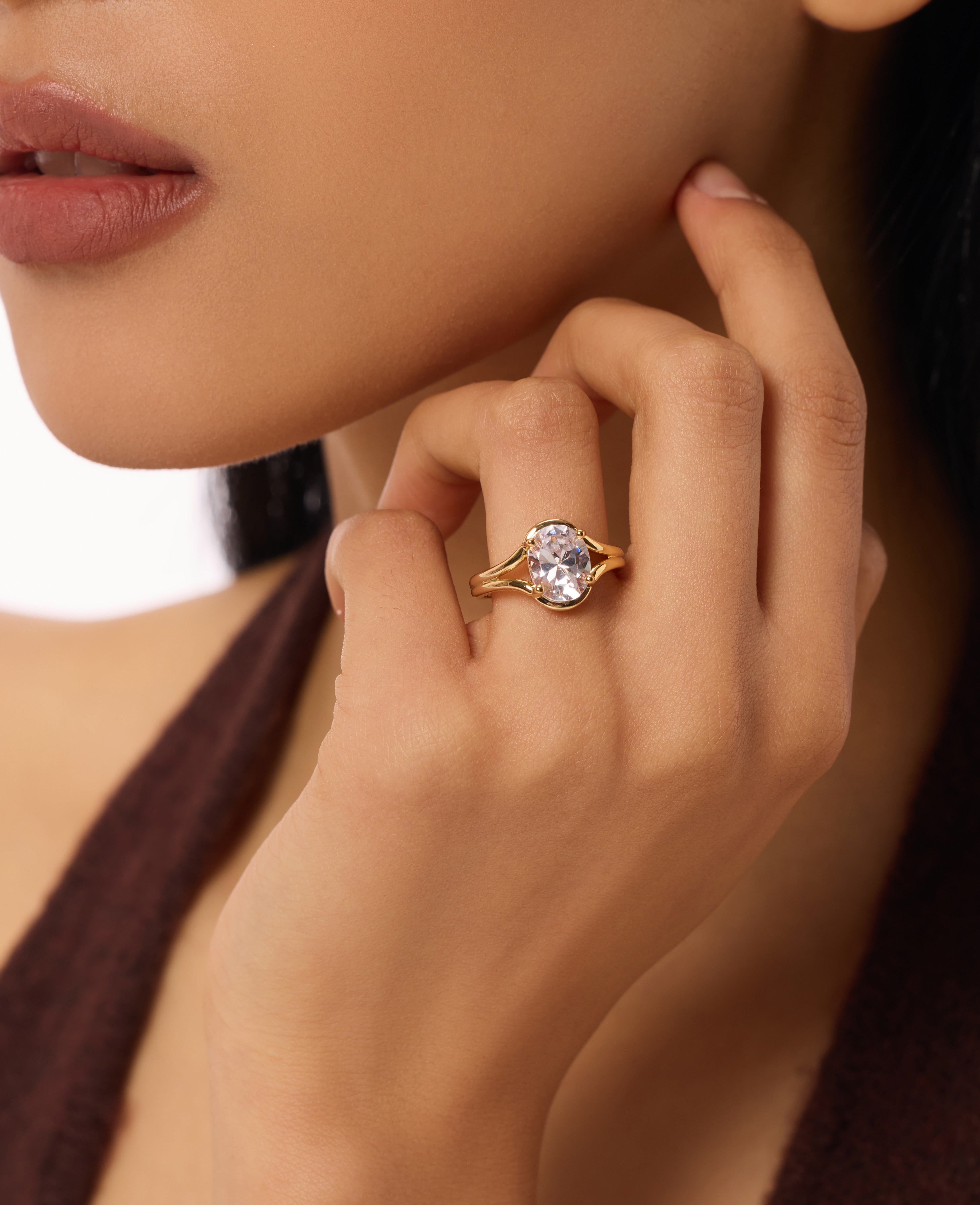 ソリティアスプリットシャンクオーバルラボダイヤモンド 14Kイエローゴールド